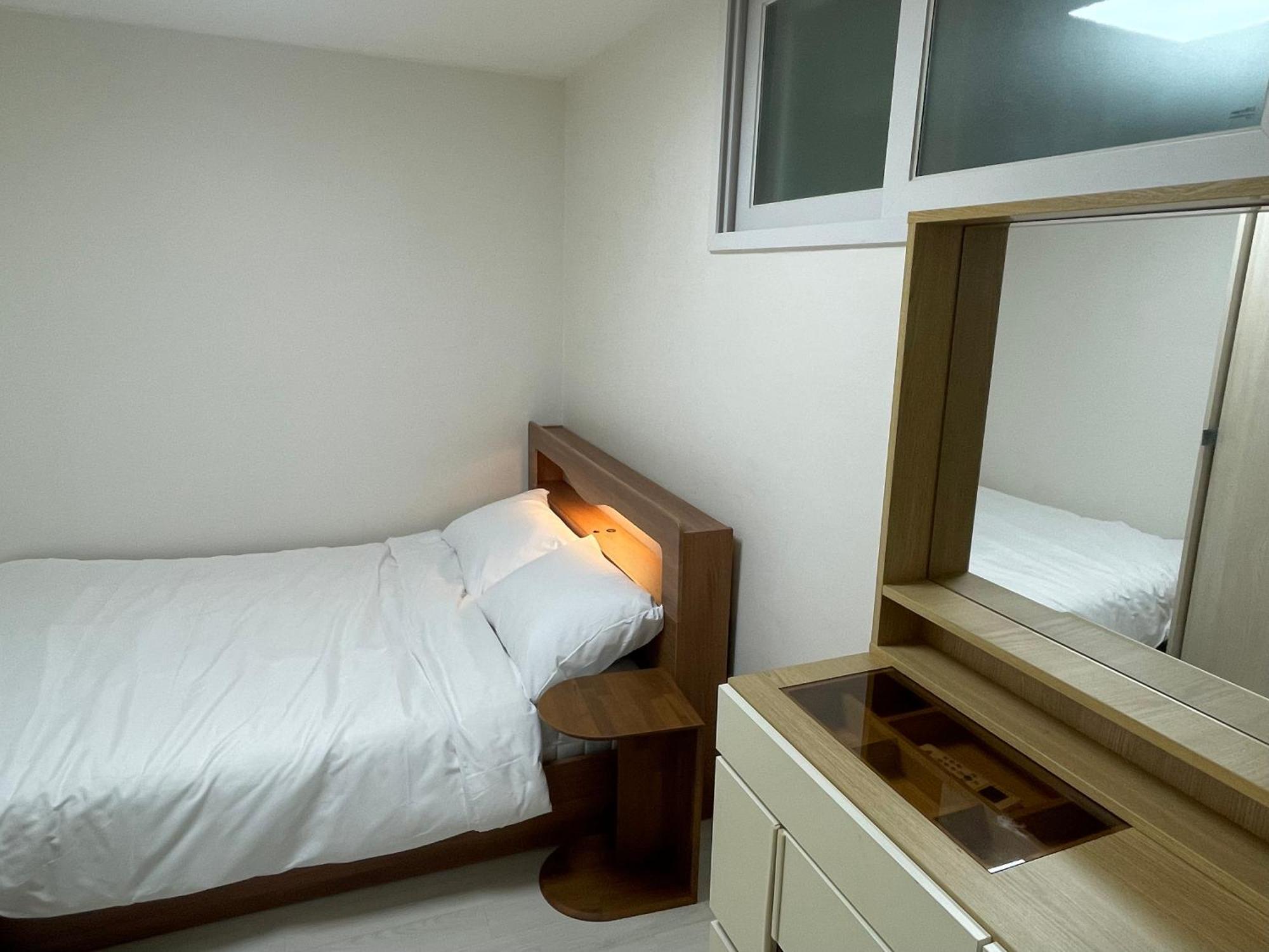 Apartment #2 Beds, 2 Staytion25 #wangsimni Comfortable 2 Cozy