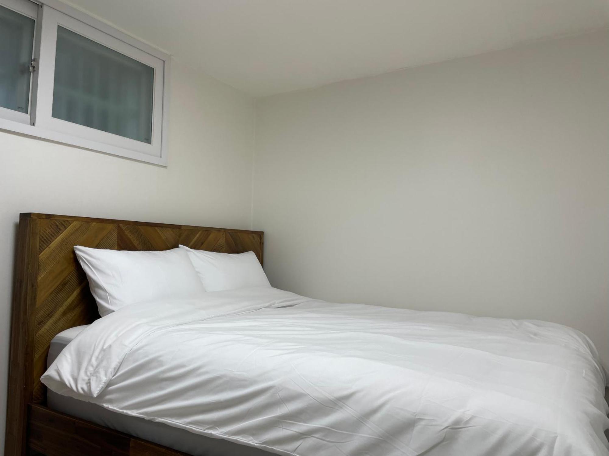 Apartment #2 Beds, 2 Staytion25 #wangsimni Comfortable 2 Cozy Seoul