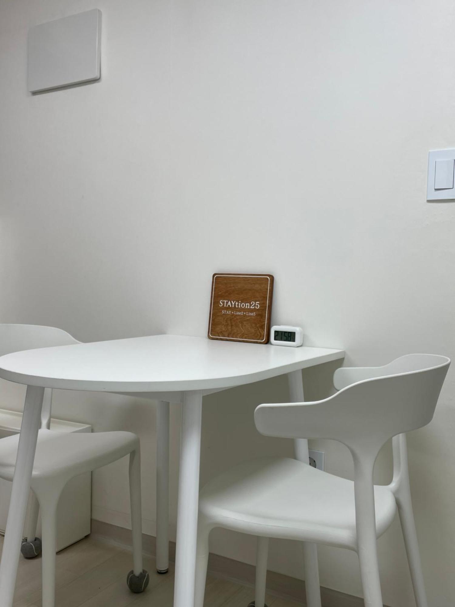 Apartment #2 Beds, 2 Staytion25 #wangsimni Comfortable 2 Cozy Seoul